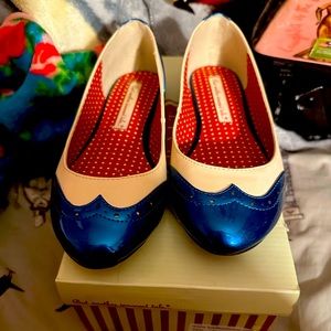 BAIT blue wingtip flats only worn once